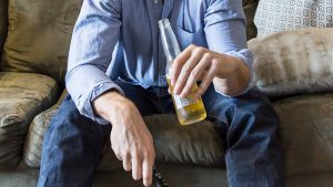 people-drink-alcohol-home-content-2020